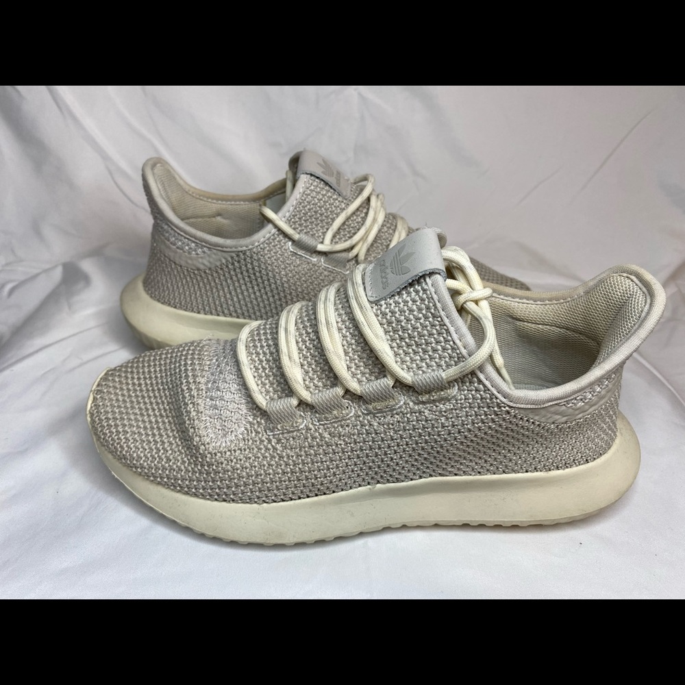 Adidas Mens 6. Should be womens 7.